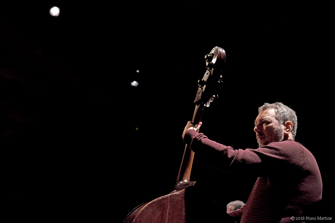 Red Trio & Celebration Band: Hernâni Faustino