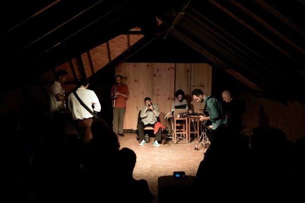 Sei Miguel, Fala Mariam, Nuno Torres, André Fernandes, Bruno Silva, Pedro Lourenço, Raphael Soares & Luis Desirat