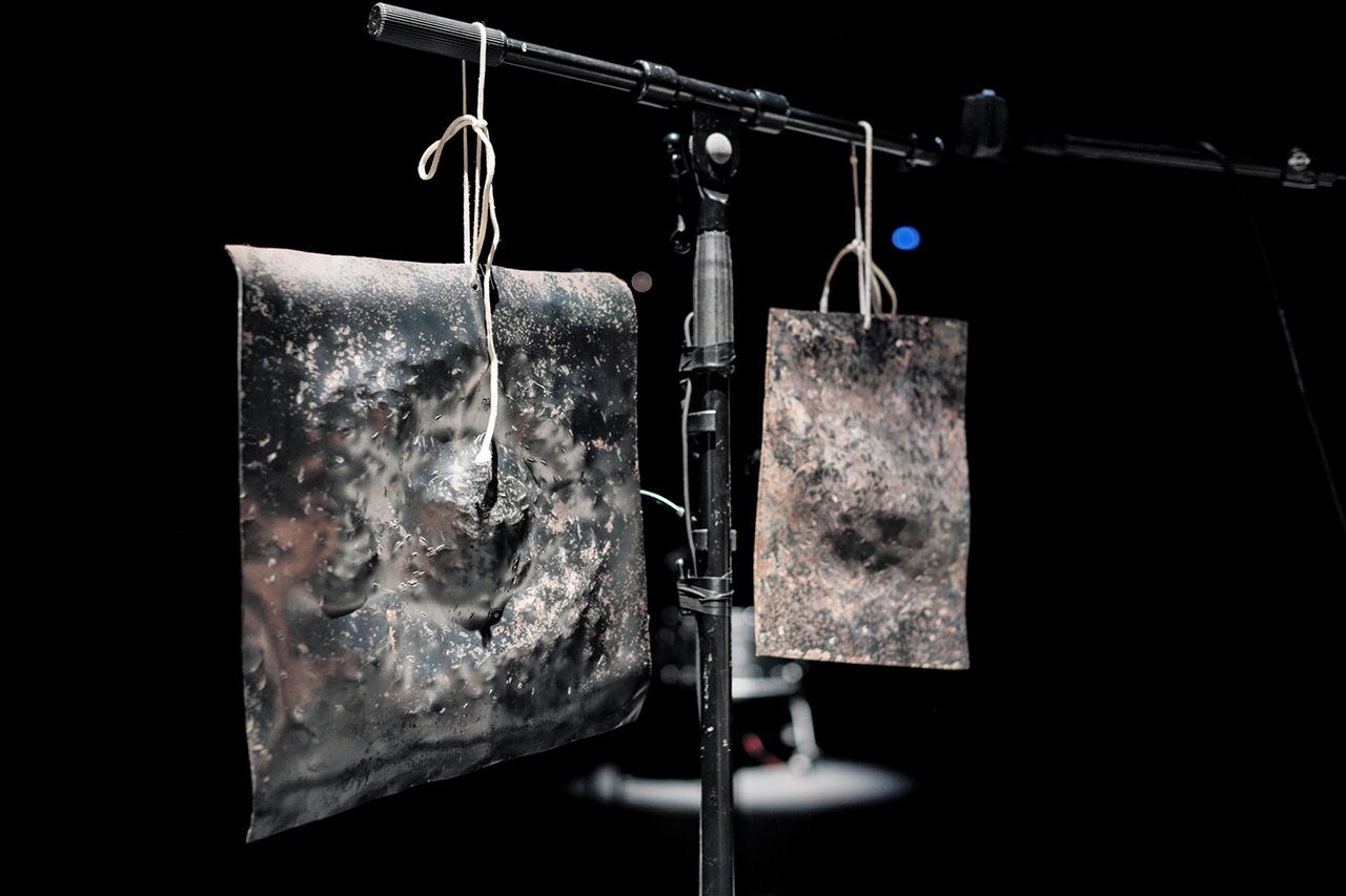 Yaw Tembé's metal sheets