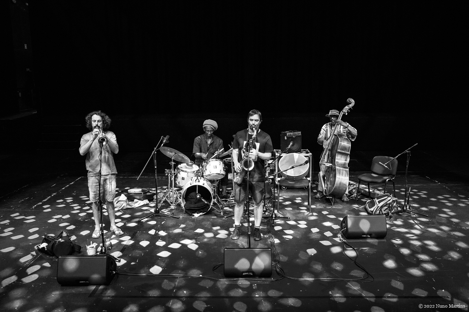 Luís Vicente, Hamid Drake, John Dikeman & William Parker