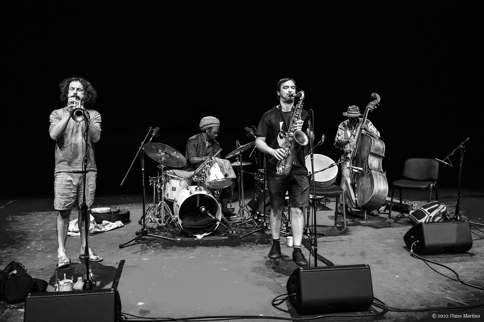 Luís Vicente, Hamid Drake, John Dikeman & William Parker